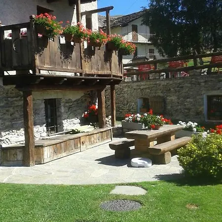 Le Petit Chateau De Vetan Cir 0023 Holiday home Saint-Pierre